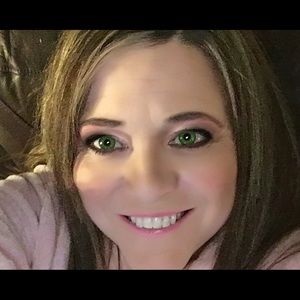 Meet your Posher, Marcia